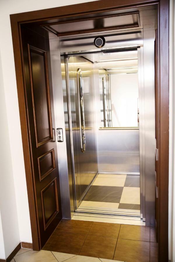 75M2 Apartament Kopernik Z Widokiem Na Jasna Gore Czestochowa Ngoại thất bức ảnh