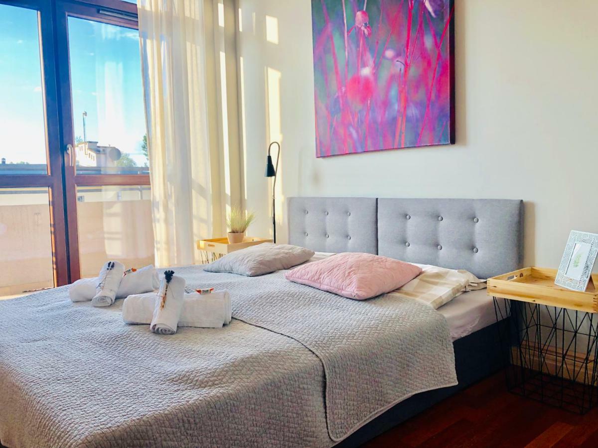 75M2 Apartament Kopernik Z Widokiem Na Jasna Gore Czestochowa Ngoại thất bức ảnh